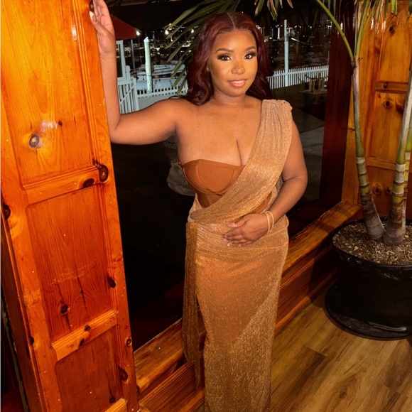 Meet your Posher, Regine - Picture 1 of 1